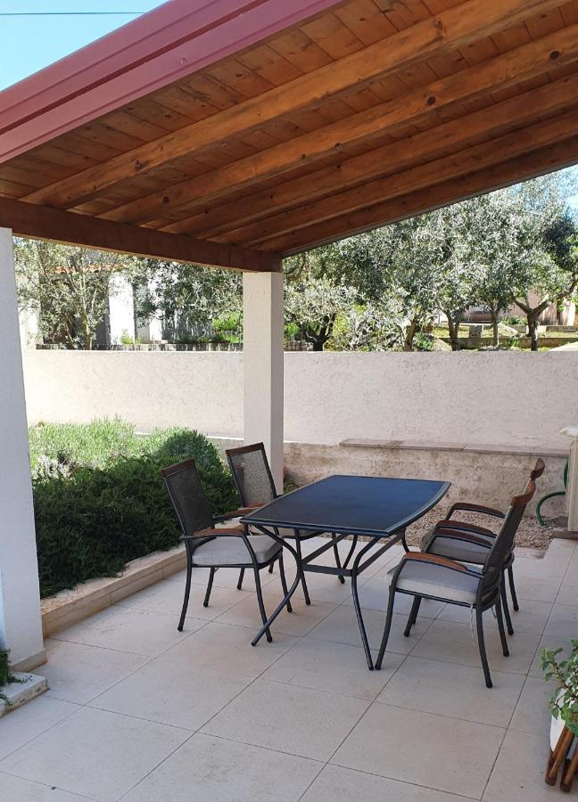 Santa Eufemia Villa Sutomiscica