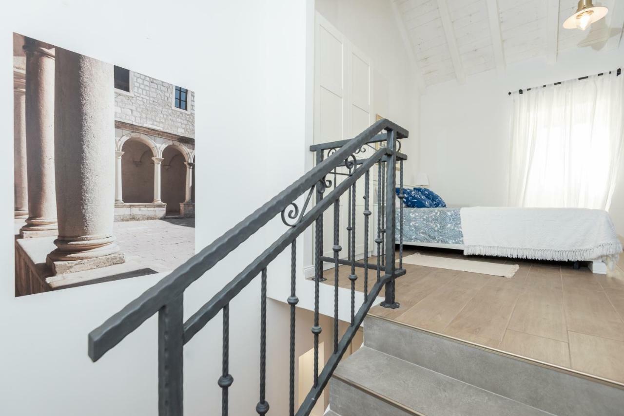 Santa Eufemia Villa *
